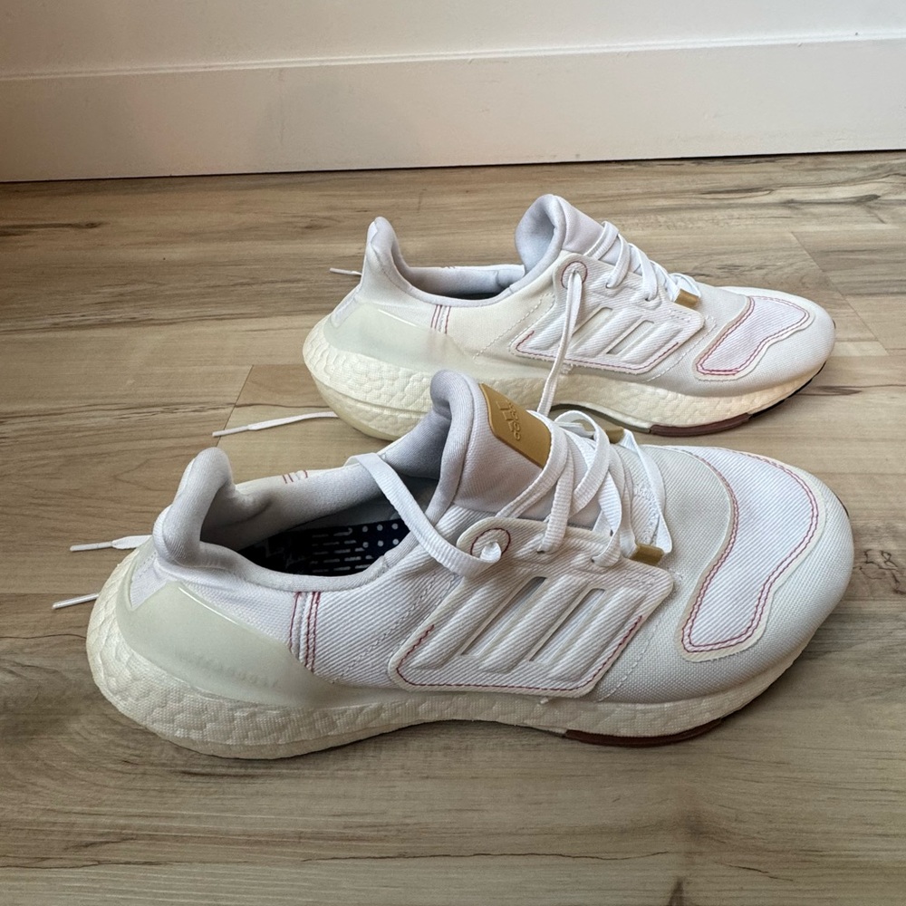Adidas Ultraboost 22 Running Shoe
